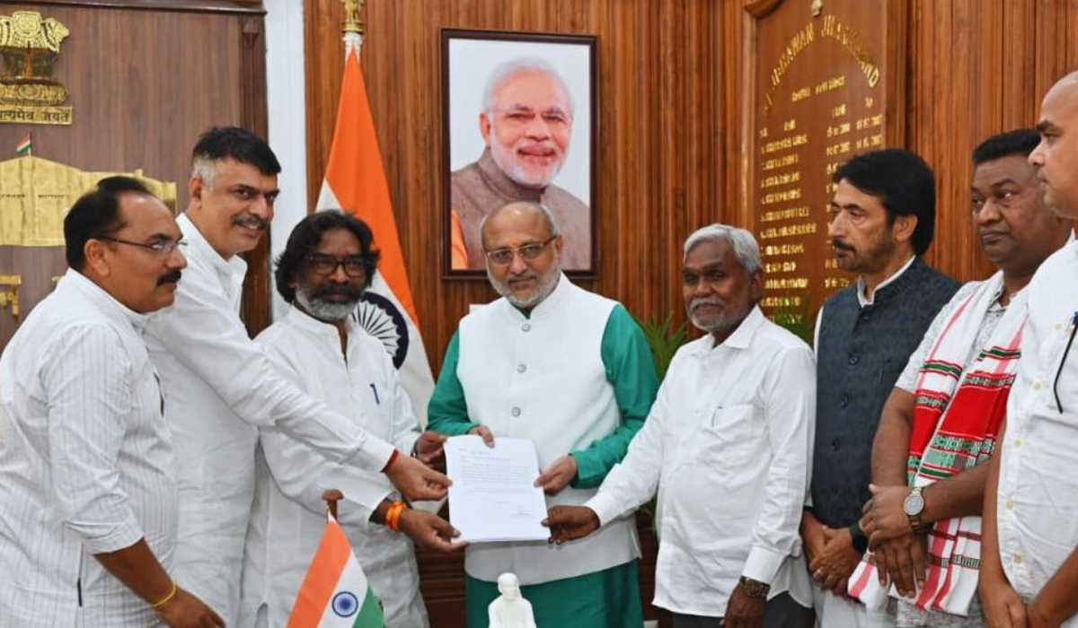 Jharkhand Governor receives resignation letter from Champai Soren